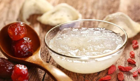 即食燕窩應(yīng)該怎么吃？即食燕窩的吃法和用量是多少？