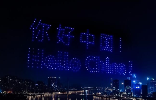 無人機(jī)燈光秀一場多少錢？無人機(jī)表演該怎么收費(fèi)？