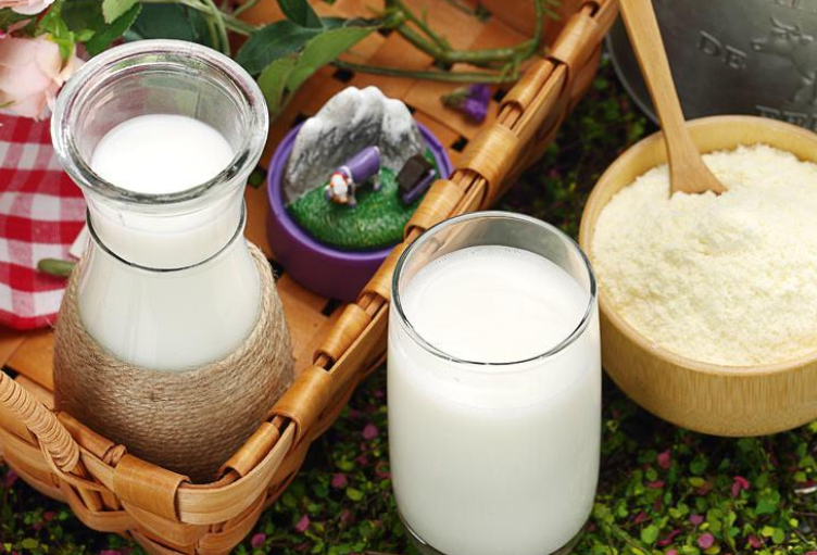 愛他美白金版真的好嗎？愛他美奶粉怎么沖？